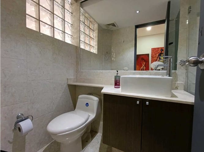 Apartamento de 4 alcobas en arriendo en San Lucas, Medellín, 400 m² · foto 15 de 24
