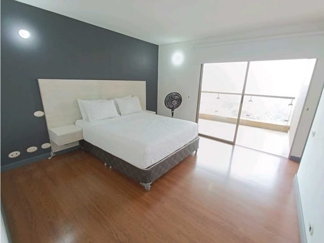 Apartamento de 4 alcobas en arriendo en San Lucas, Medellín, 400 m² · foto 20 de 24