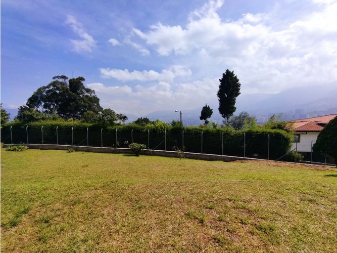 Casa de 4 alcobas en arriendo en San Rafael, Envigado, 380 m² · foto 6 de 24