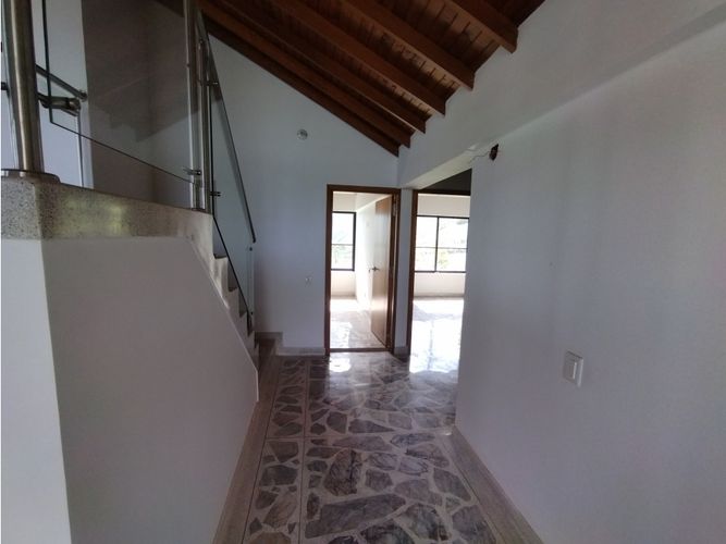 Casa de 4 alcobas en arriendo en San Rafael, Envigado, 380 m² · foto 13 de 24