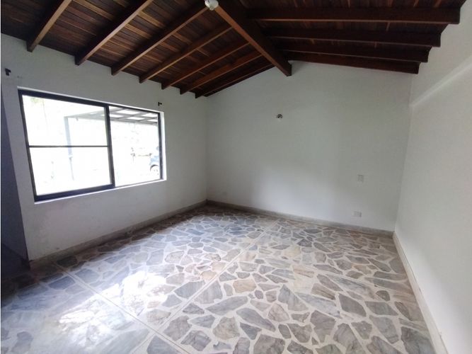 Casa de 4 alcobas en arriendo en San Rafael, Envigado, 380 m² · foto 15 de 24