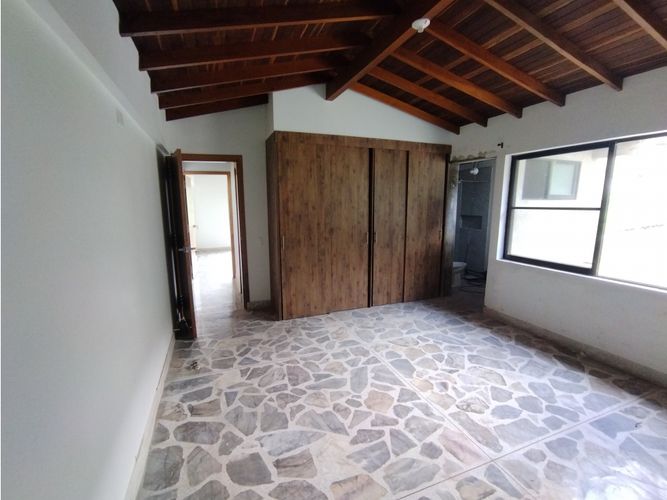 Casa de 4 alcobas en arriendo en San Rafael, Envigado, 380 m² · foto 16 de 24