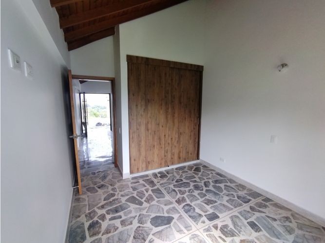 Casa de 4 alcobas en arriendo en San Rafael, Envigado, 380 m² · foto 20 de 24