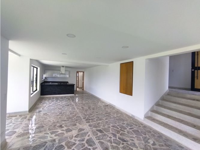 Casa de 4 alcobas en arriendo en San Rafael, Envigado, 380 m² · foto 21 de 24