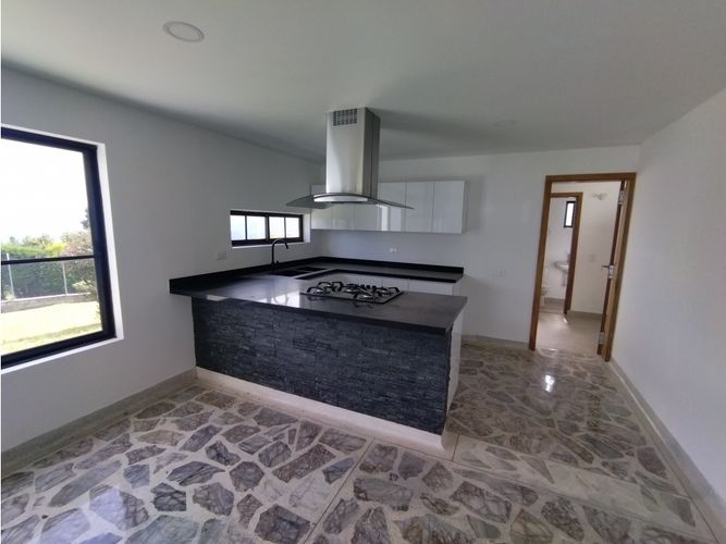 Casa de 4 alcobas en arriendo en San Rafael, Envigado, 380 m² · foto 23 de 24