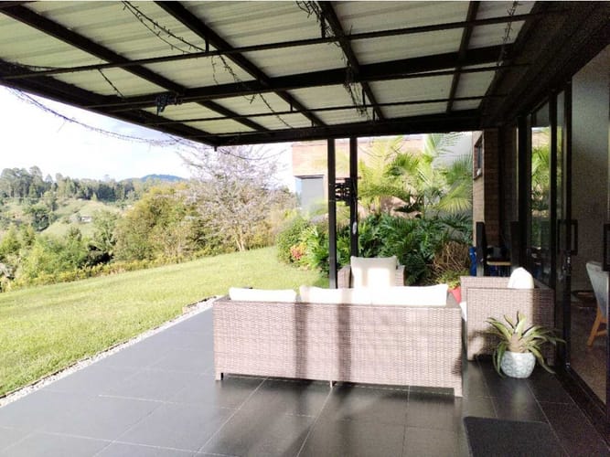 Casa de 4 alcobas en arriendo en San Jose, Guarne, 277 m² · foto 14 de 16