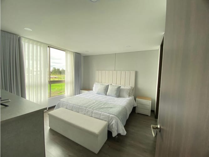 Apartamento de 2 alcobas en arriendo en Llano Grande, Rionegro, 90 m² · foto 4 de 8