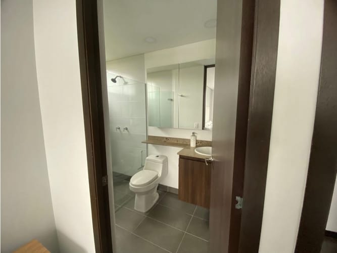 Apartamento de 2 alcobas en arriendo en Llano Grande, Rionegro, 90 m² · foto 5 de 8