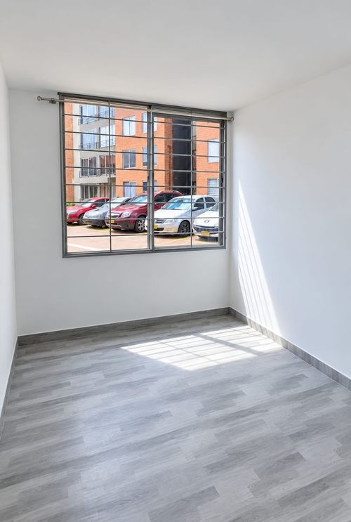 Apartamento de 3 alcobas en venta en San Pedro, Madrid, 56 m² · foto 2 de 5