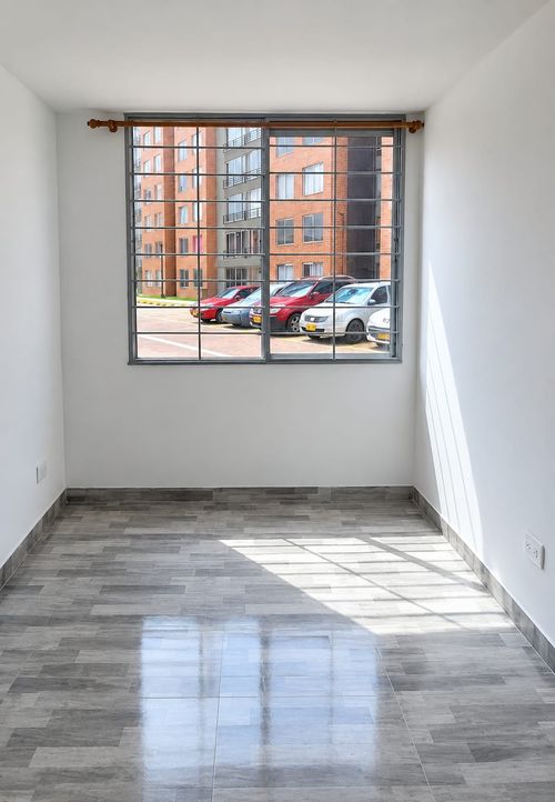 Apartamento de 3 alcobas en venta en San Pedro, Madrid, 56 m² · foto 3 de 5