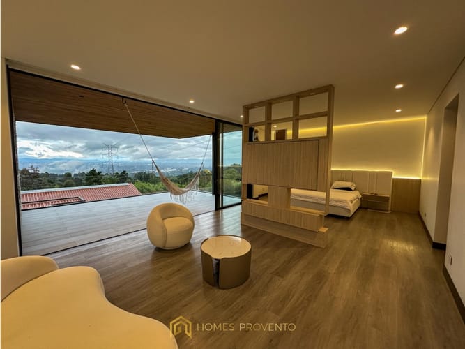 Casa de 7 alcobas en arriendo en El Tablazo, Rionegro, 1000 m² · foto 7 de 24