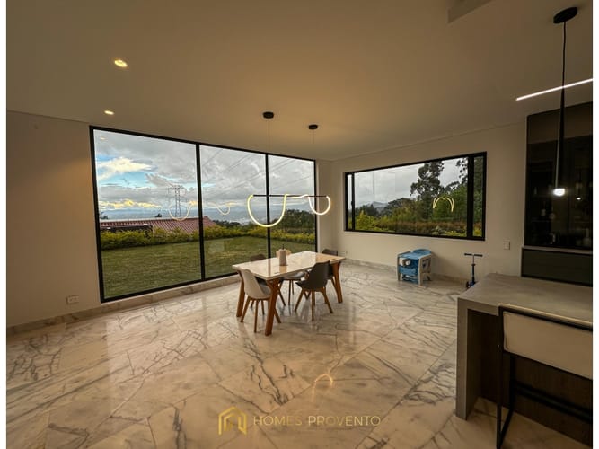 Casa de 7 alcobas en arriendo en El Tablazo, Rionegro, 1000 m² · foto 8 de 24