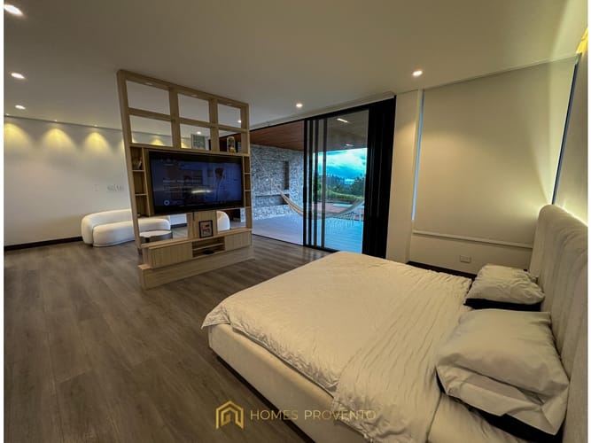 Casa de 7 alcobas en arriendo en El Tablazo, Rionegro, 1000 m² · foto 13 de 24