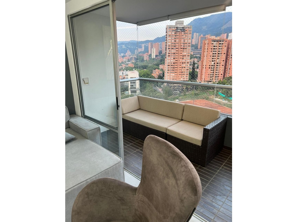 Apartamento en arriendo en El Poblado, Medellín · foto 4 de 24