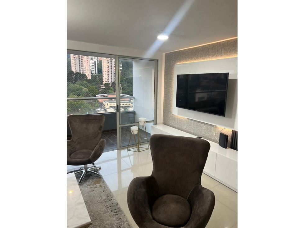 Apartamento en arriendo en El Poblado, Medellín · foto 6 de 24