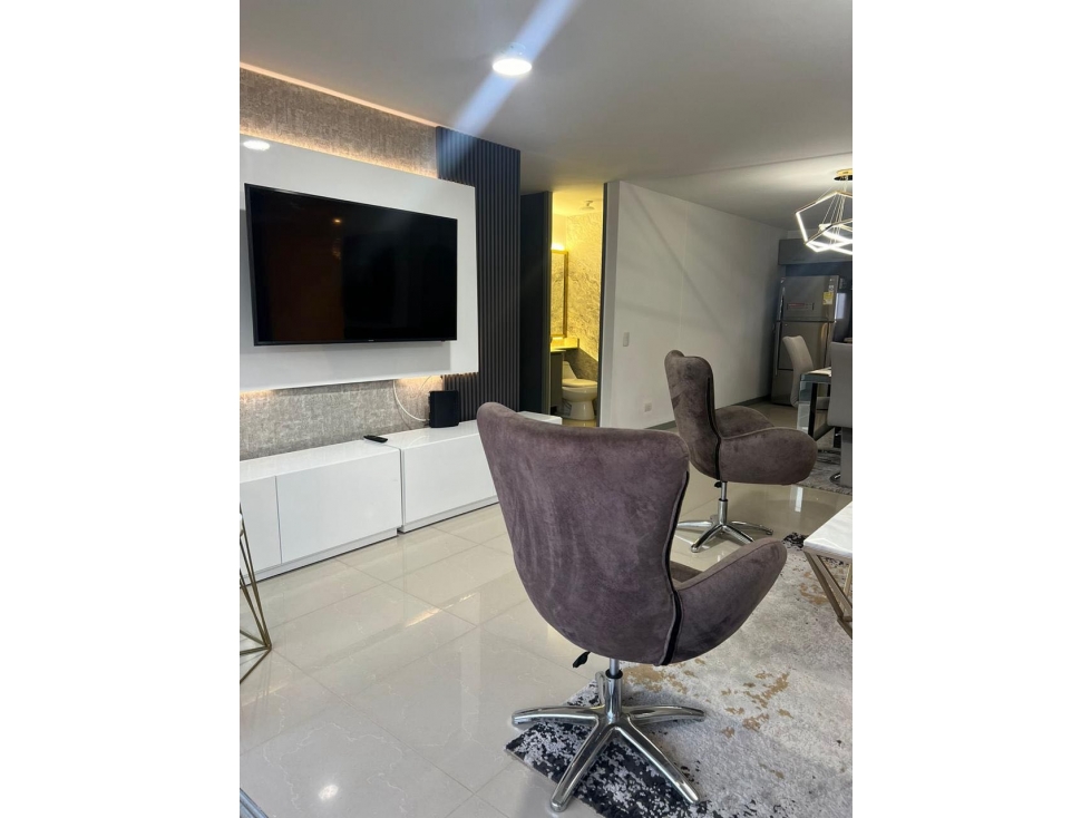 Apartamento en arriendo en El Poblado, Medellín · foto 8 de 24