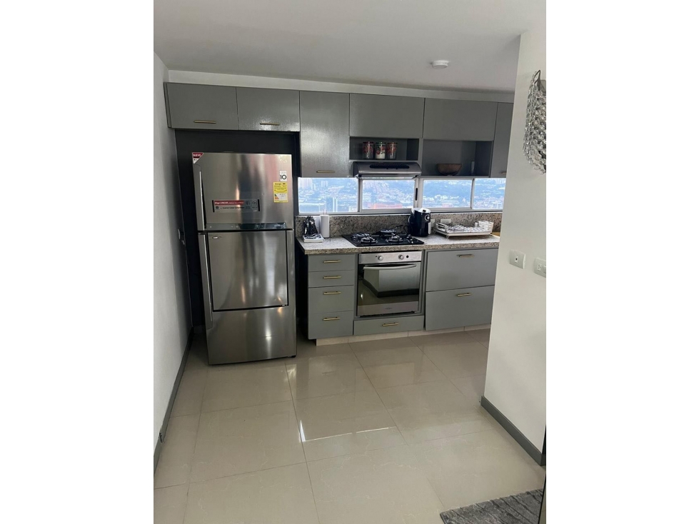 Apartamento en arriendo en El Poblado, Medellín · foto 10 de 24