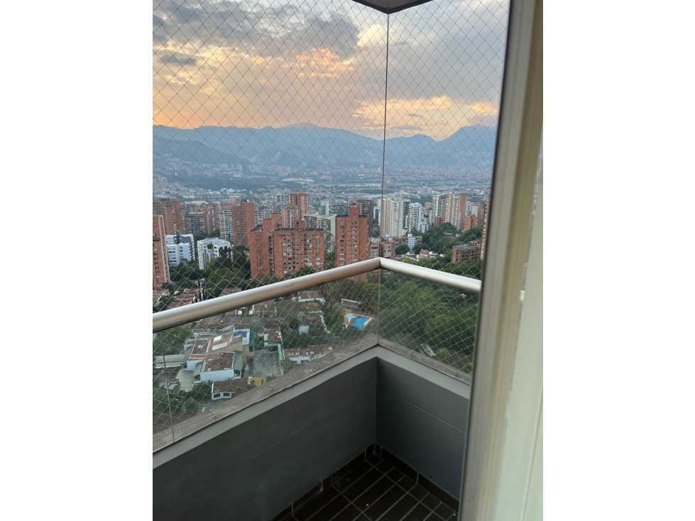 Apartamento en arriendo en El Poblado, Medellín · foto 19 de 24