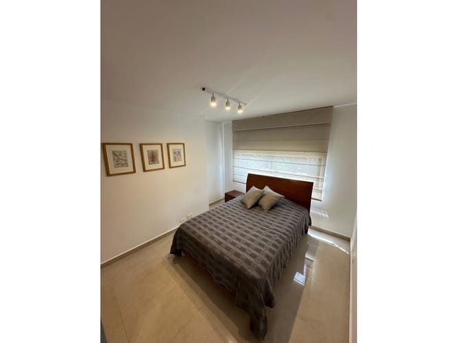 Apartaestudio en arriendo en El Castillo, Medellín, 130 m² · foto 10 de 12