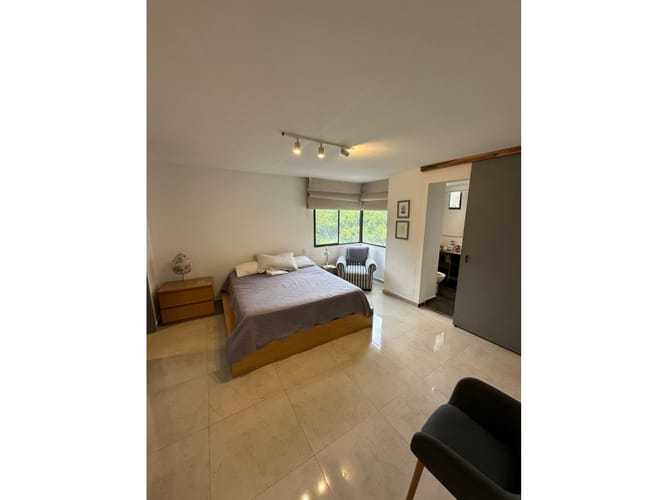 Apartaestudio en arriendo en El Castillo, Medellín, 130 m² · foto 11 de 12
