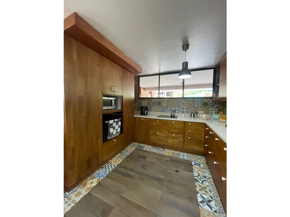 Casa en arriendo en El Poblado, Medellín · foto 10 de 24