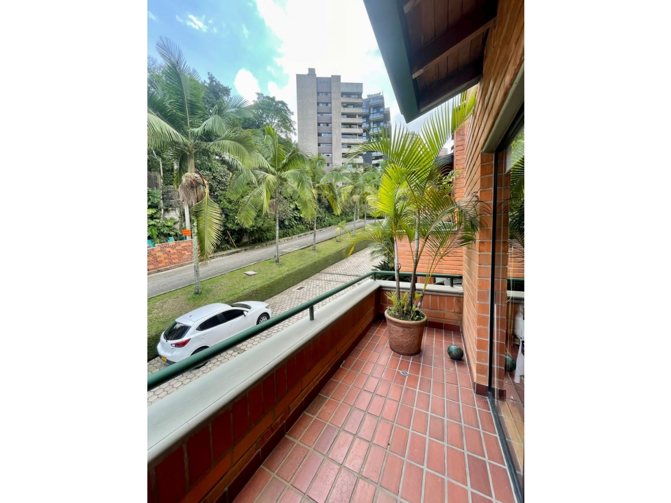 Casa en arriendo en El Poblado, Medellín · foto 11 de 24