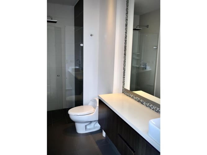 Apartamento de 2 alcobas en arriendo en El Tesoro, Medellín, 87 m² · foto 17 de 24