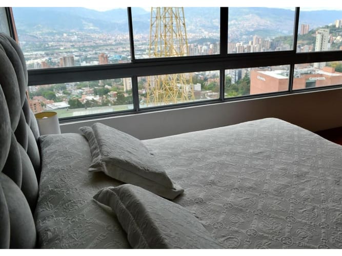 Apartamento de 2 alcobas en arriendo en El Tesoro, Medellín, 87 m² · foto 18 de 24