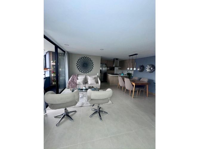 Apartamento de 2 alcobas en arriendo en Loma Del Indio, Medellín, 79 m² · foto 4 de 23