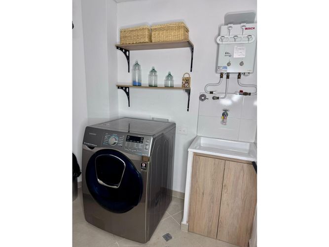 Apartamento de 2 alcobas en arriendo en Loma Del Indio, Medellín, 79 m² · foto 20 de 23