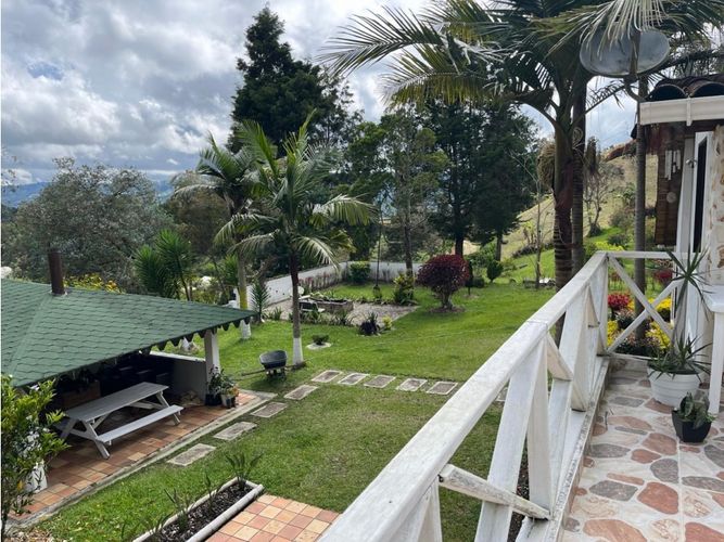 Casa de 5 alcobas en arriendo en El Porvenir, Guarne, 200 m² · foto 9 de 12