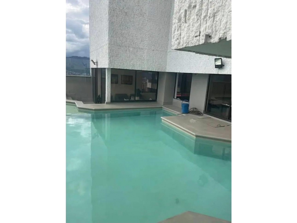 Apartamento en arriendo en Urbanización Las Cumbres, Medellín · foto 2 de 13
