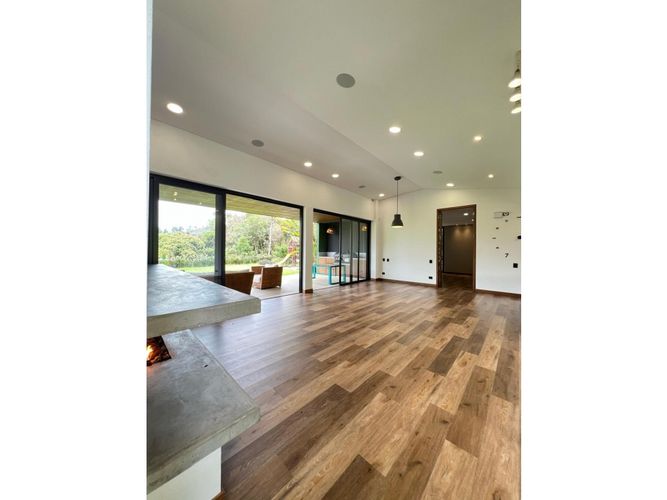 Casa de 4 alcobas en arriendo en Playa Rica-Rancheria, Rionegro, 360 m² · foto 13 de 24