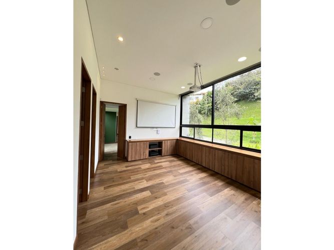 Casa de 4 alcobas en arriendo en Playa Rica-Rancheria, Rionegro, 360 m² · foto 17 de 24