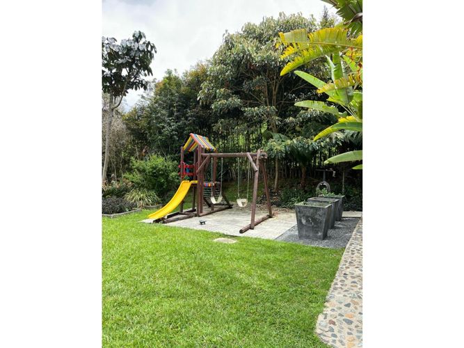 Casa de 4 alcobas en arriendo en Playa Rica-Rancheria, Rionegro, 360 m² · foto 22 de 24