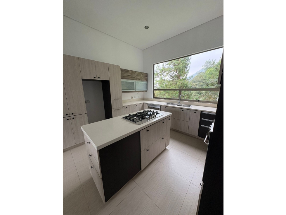 Casa en Arriendo en Las Palmas, Envigado - 4