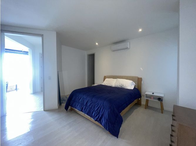 Casa de 3 alcobas en arriendo en Altos Del Poblado, Medellín, 412 m² · foto 15 de 24