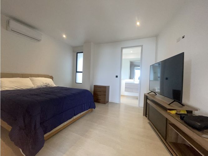 Casa de 3 alcobas en arriendo en Altos Del Poblado, Medellín, 412 m² · foto 16 de 24