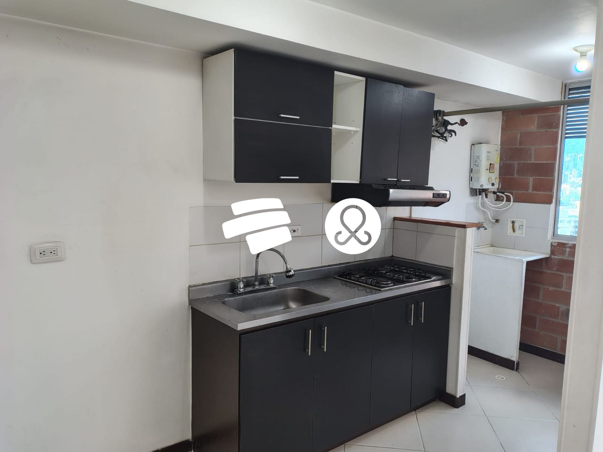 Apartamento en venta en Zona Centro, Envigado · foto 2 de 15