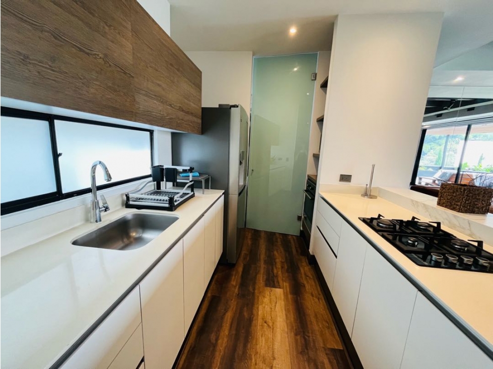 Apartamento en arriendo en El Poblado, Medellín · foto 20 de 24