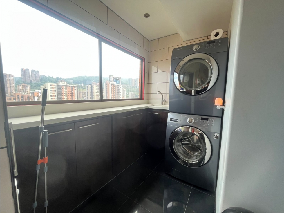 Apartamento en arriendo en El Poblado, Medellín · foto 16 de 17