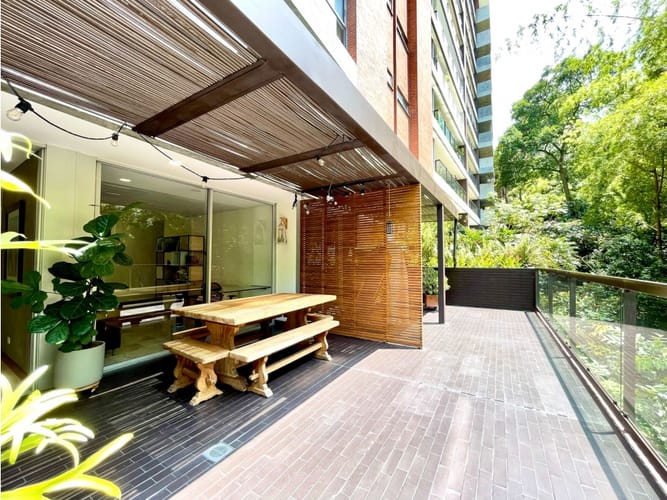 Apartamento de 3 alcobas en arriendo en El Poblado, Medellín, 176 m² · foto 3 de 24