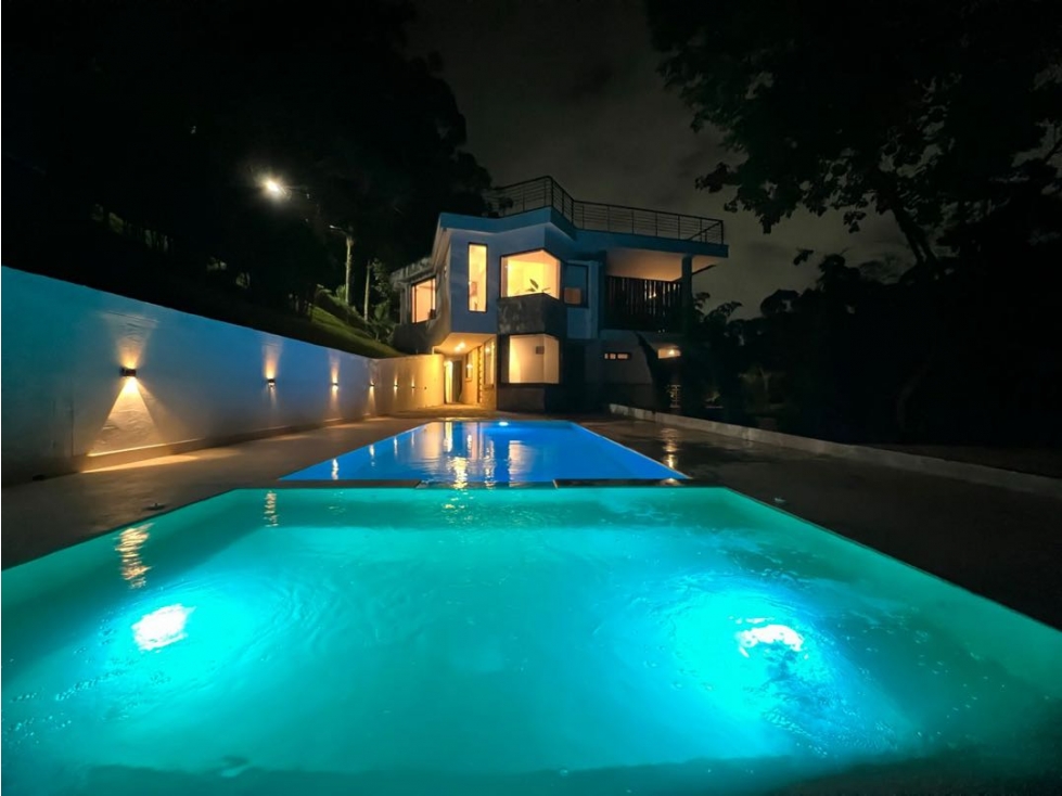7BR House in El Poblado (200 m²)