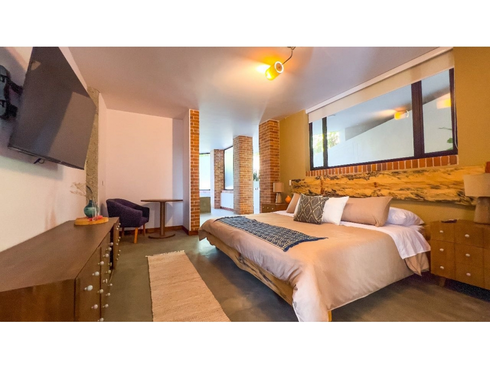 7BR House in El Poblado (200 m²) - 2