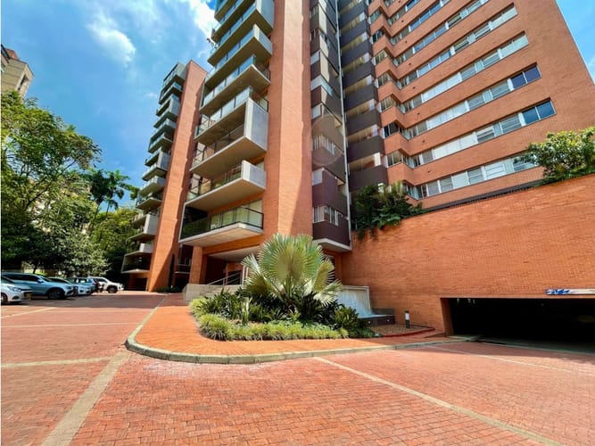 Apartamento de 3 alcobas en arriendo en El Poblado, Medellín, 176 m² · foto 24 de 24