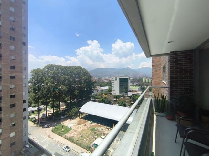 Apartamento de 3 alcobas en arriendo en El Poblado, Medellín, 104 m² · foto 7 de 21