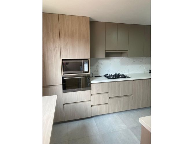 Apartamento de 2 alcobas en arriendo en Los Balsos, Medellín, 82 m² · foto 4 de 7