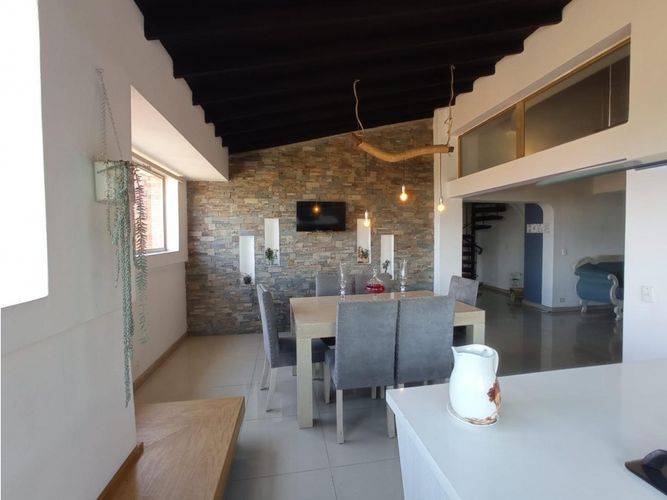 Apartamento de 4 alcobas en venta en La Florida, Medellín, 217 m² · foto 6 de 24