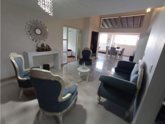 Apartamento de 4 alcobas en venta en La Florida, Medellín, 217 m² · foto 8 de 24