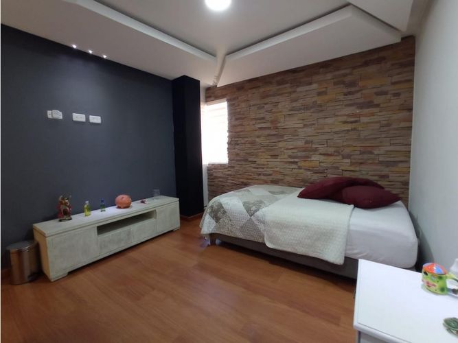 Apartamento de 4 alcobas en venta en La Florida, Medellín, 217 m² · foto 16 de 24